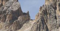 Il Rifugio Toni Denetz a Forcella Sassolungo 